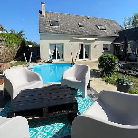 La Maison Sarthoise - 24h Du Mans - Piscine - 4 Pers Homestay